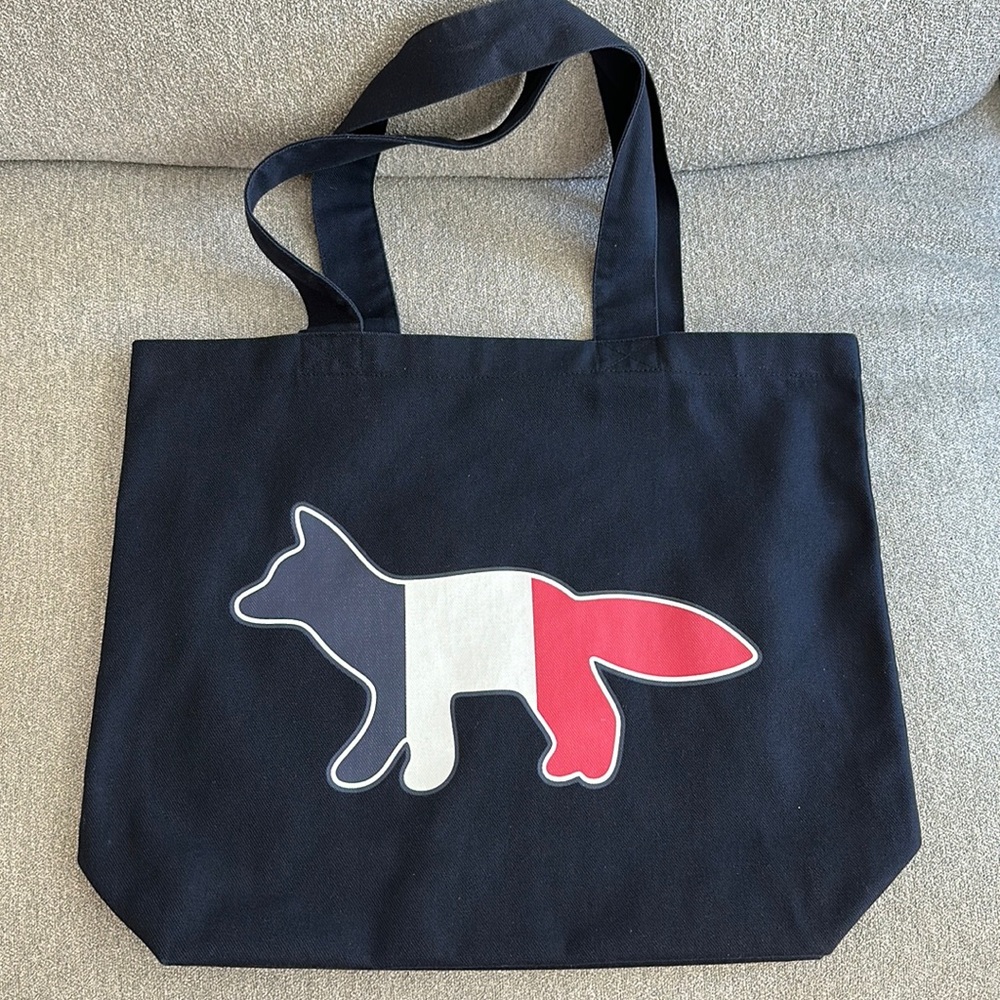 Madison Kitsune Tote in excellent condition!